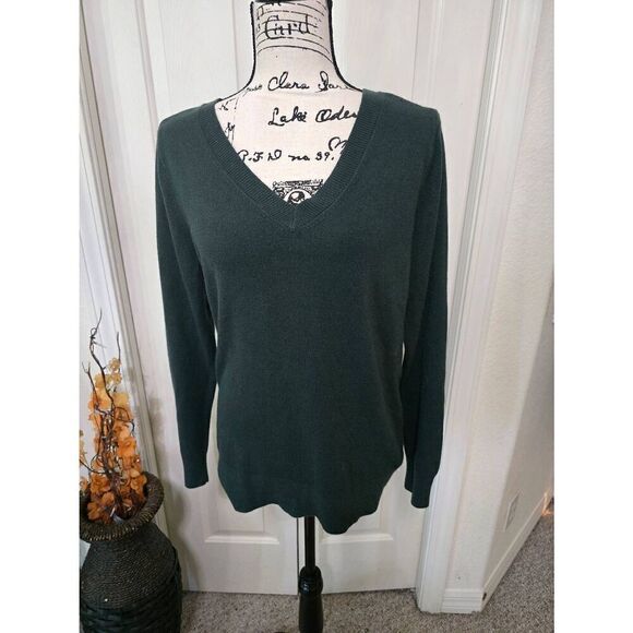 Croft & Barrow Green V Neck Sweater Size M - Picture 1 of 6
